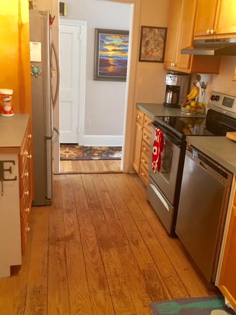 2127 Wappoo Hall Road Charleston, SC 29412 - Photo 15 of 21 2127 kitchen