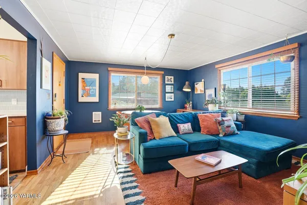 $315,000 | 806 North 24th Avenue, Yakima, WA 98902