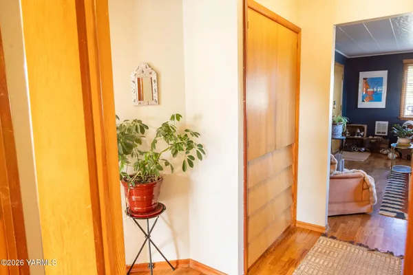 $315,000 | 806 North 24th Avenue, Yakima, WA 98902