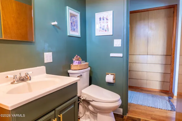 $315,000 | 806 North 24th Avenue, Yakima, WA 98902