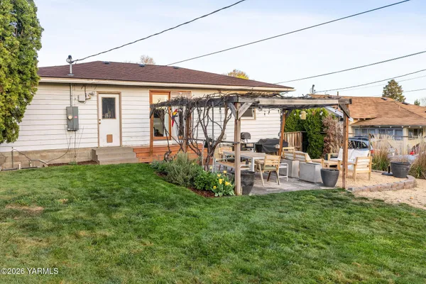 $315,000 | 806 North 24th Avenue, Yakima, WA 98902