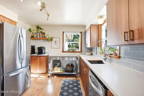 $315,000 | 806 North 24th Avenue, Yakima, WA 98902