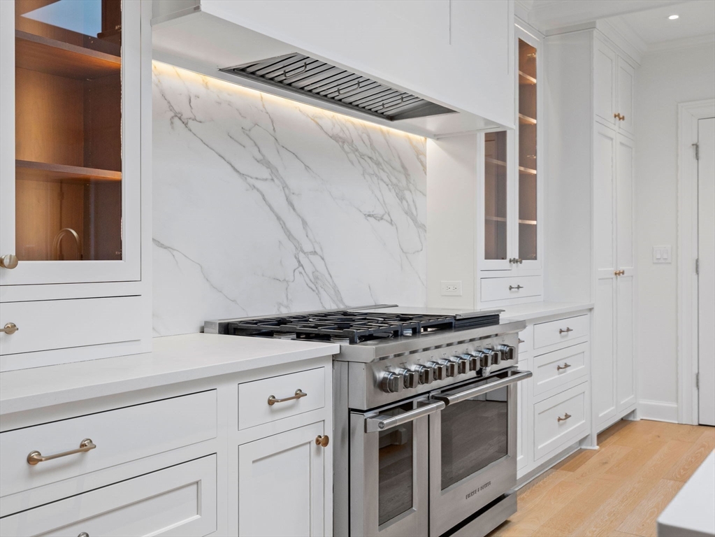 37 Farragut Road, Unit PH8 Boston, MA 02127 - Photo 5 of 38 Gallery Image 5
