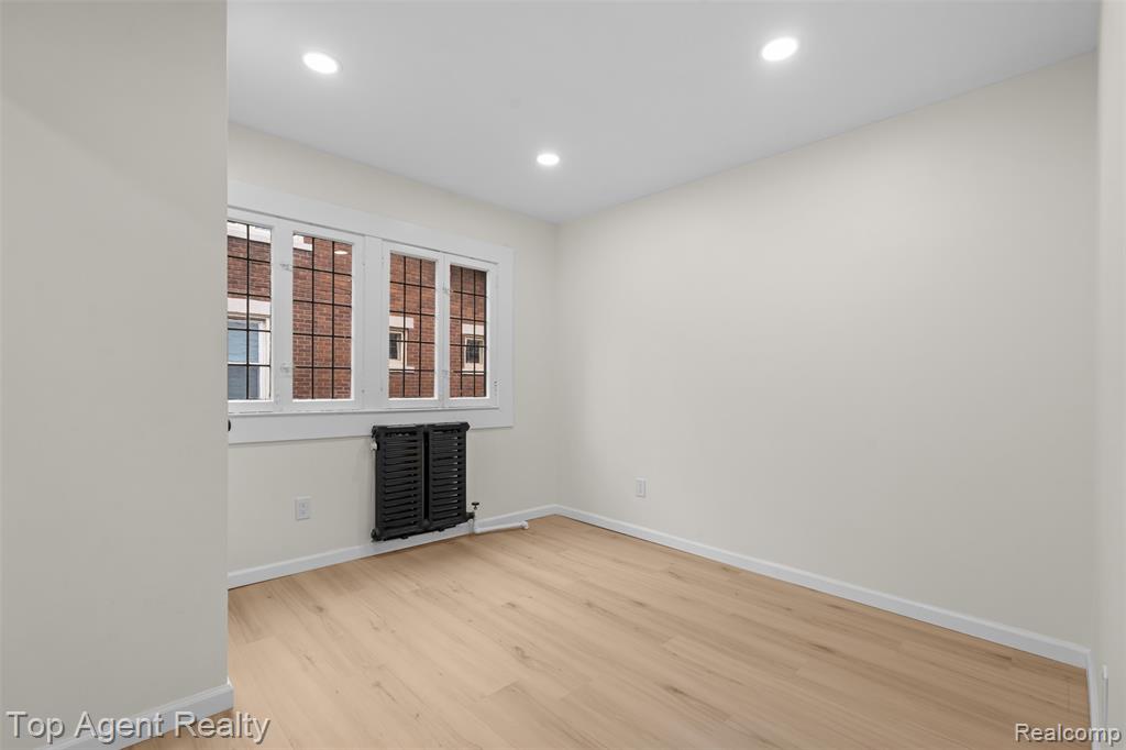 784 Barrington Road Grosse Pointe, MI 48230 - Photo 21 of 55