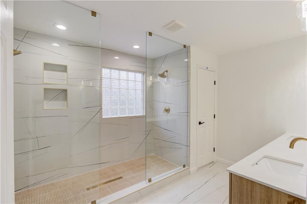 4900 Flat Creek Road Oakwood, GA 30566 - Photo 16 of 32