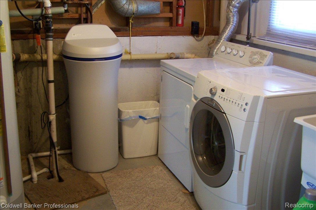 15501 Whitaker Road Linden, MI 48451 - Photo 16 of 22 LAUNDRY ROOM