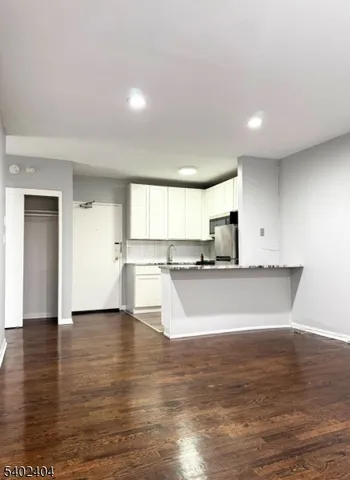 $1,825 | 1640 Irving Street, Unit 11, Rahway, NJ 07065