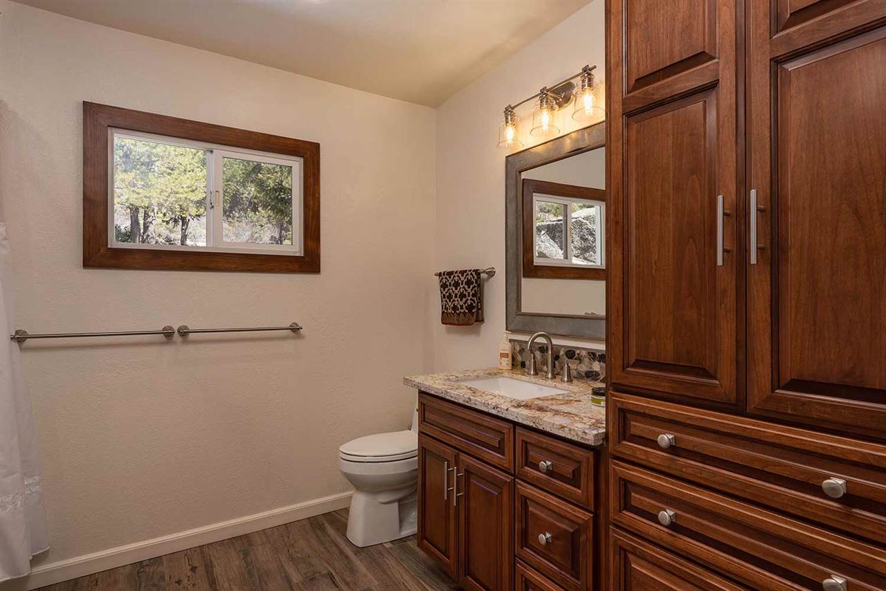 13082 Donner Pass Road Truckee, CA 96161 - Photo 14 of 21 Gallery Image 14