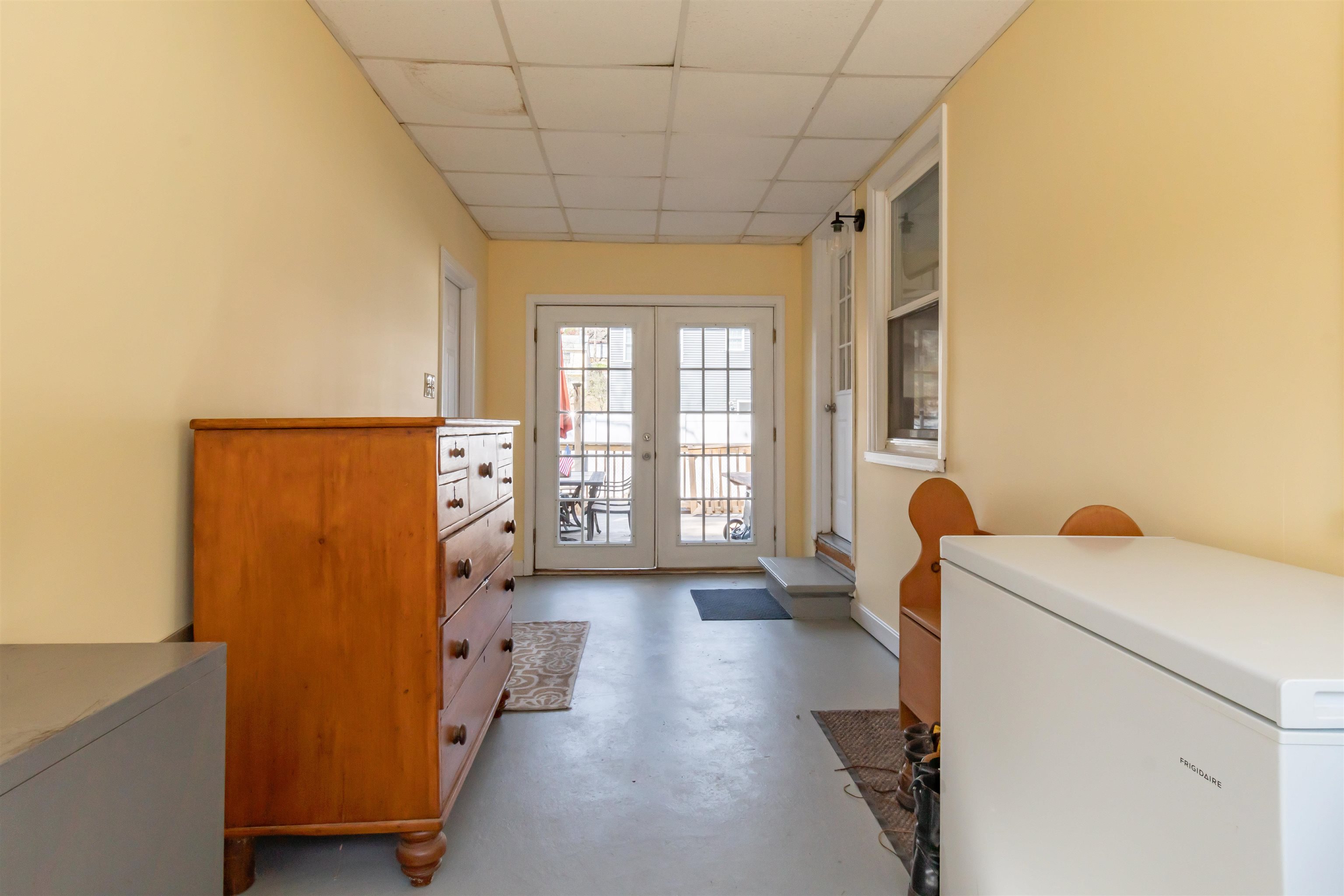 40 Wethersfield Road Nashua, NH 03062 - Photo 27 of 34