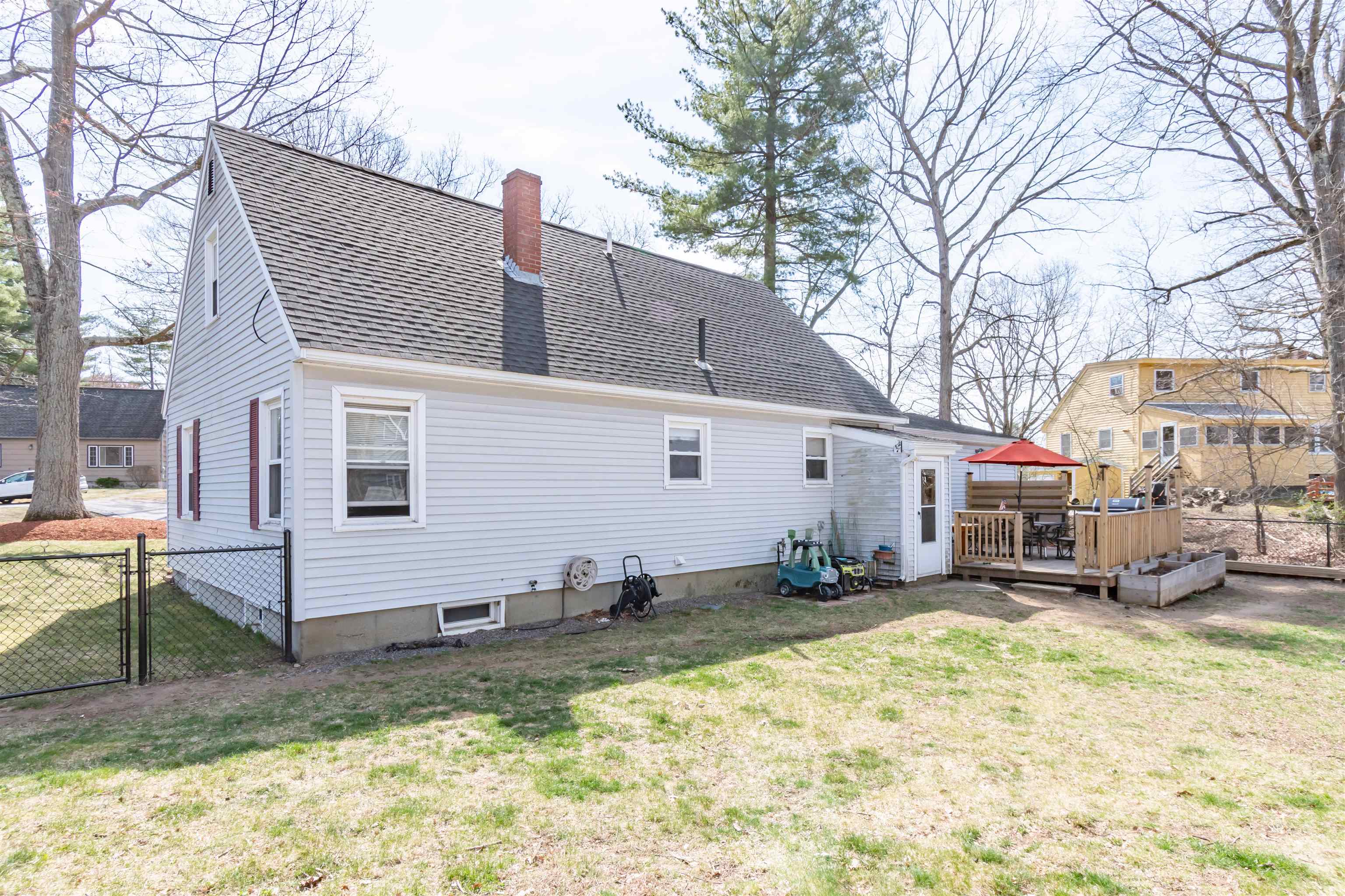 40 Wethersfield Road Nashua, NH 03062 - Photo 31 of 34
