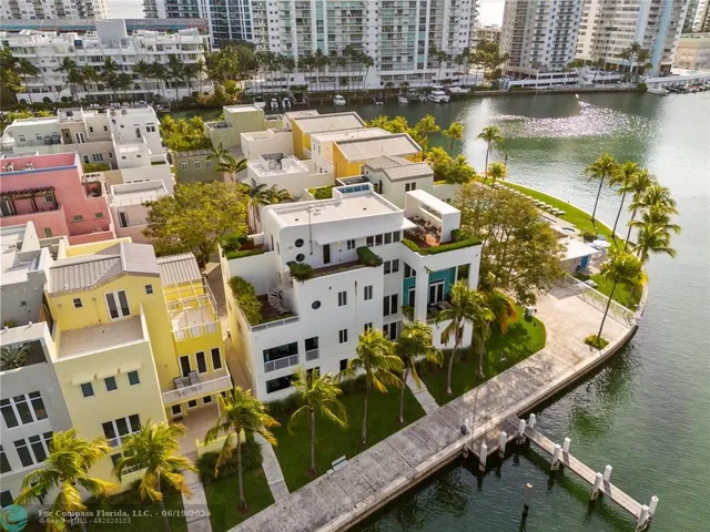 $6,000,000 | 6001 Laguna Path South, Miami Beach, FL 33141