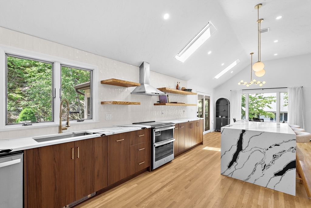 25 Dexter Road Melrose, MA 02176 - Photo 10 of 42