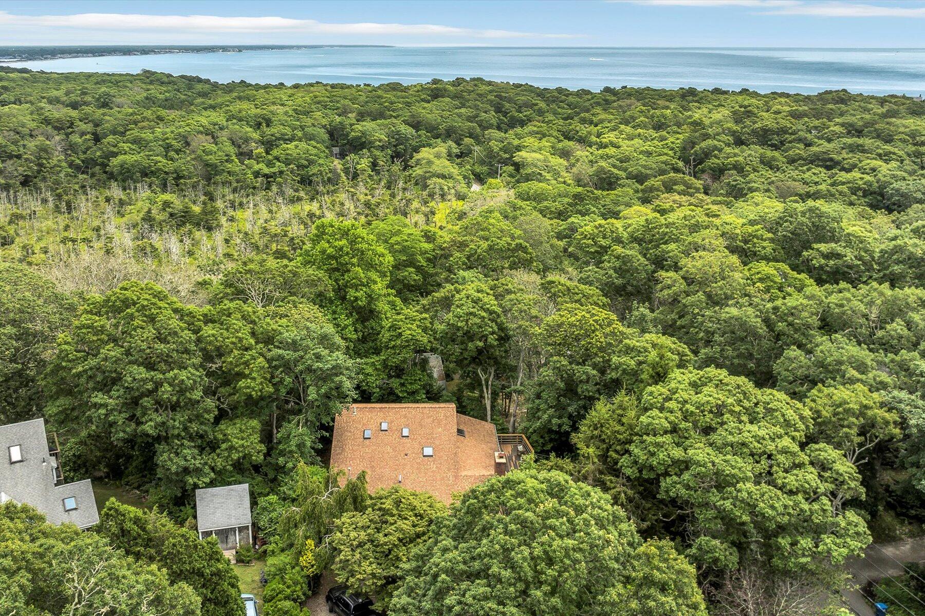 44 Nobska Road Woods Hole, MA 02543 - Photo 4 of 47