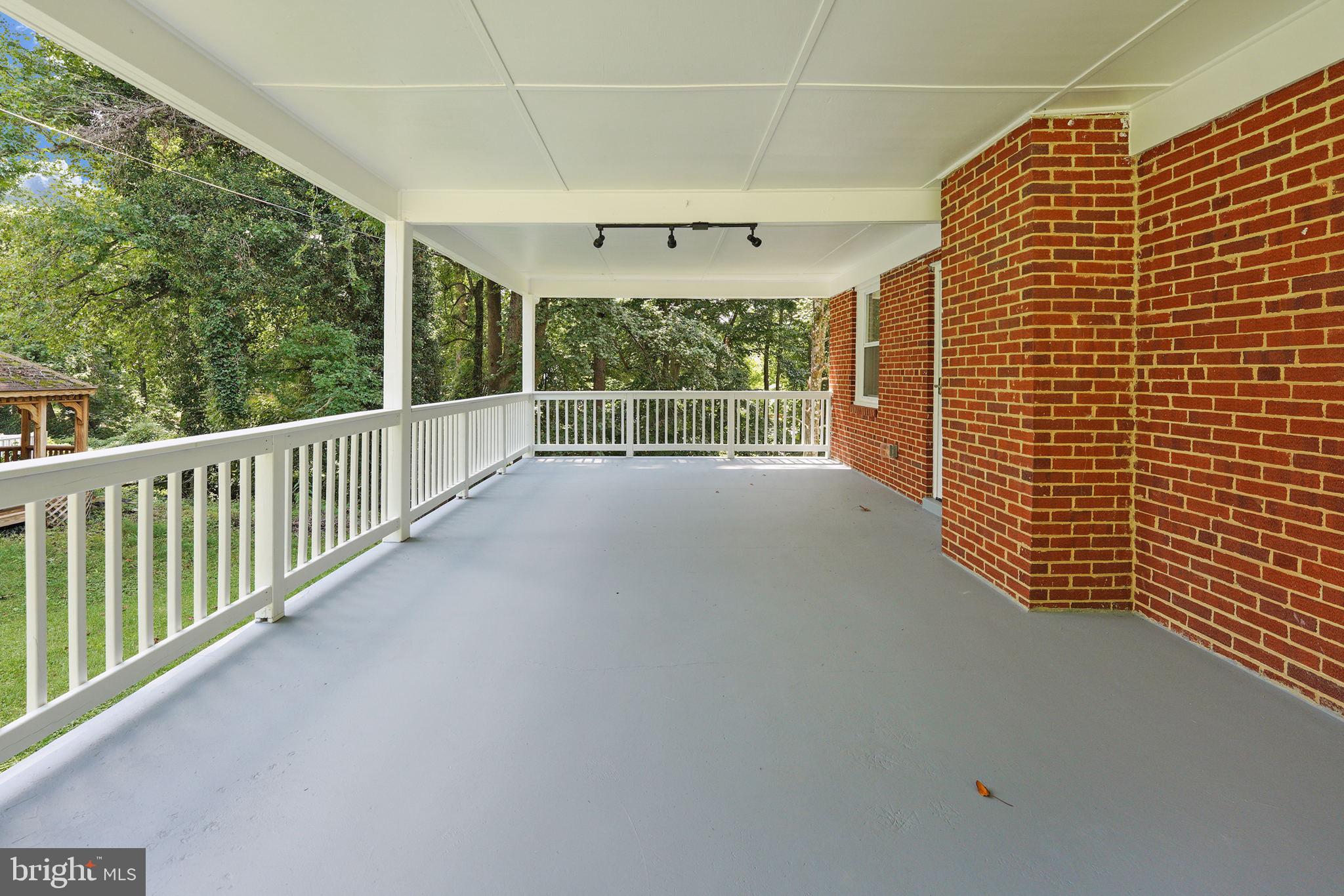 1601 Lee Road Fort Washington, MD 20744 - Photo 4 of 39