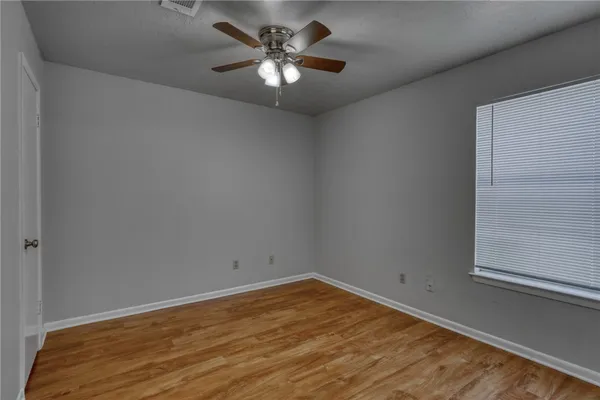 $1,075 | 902 Spring Loop, Unit B, College Station, TX 77840