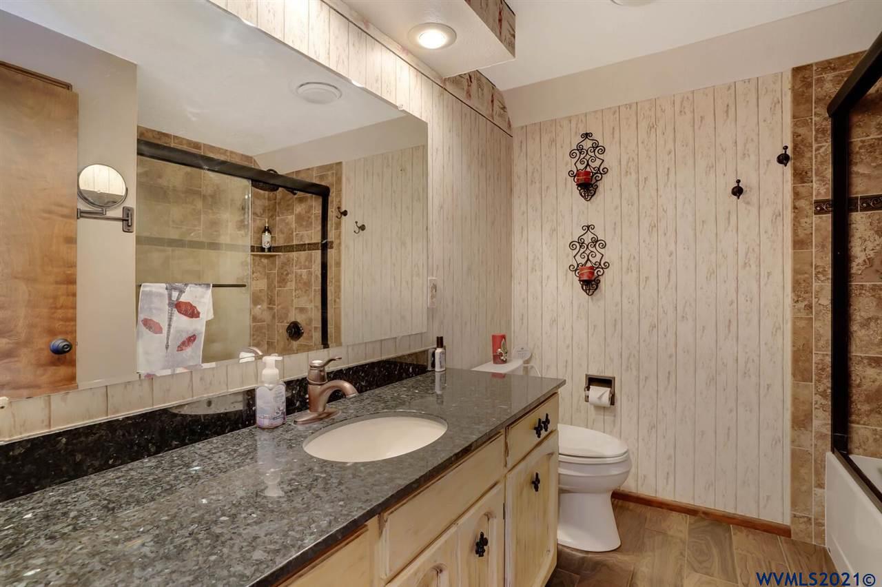 5305 Radell Court Southeast Salem, OR 97317 - Photo 33 of 42