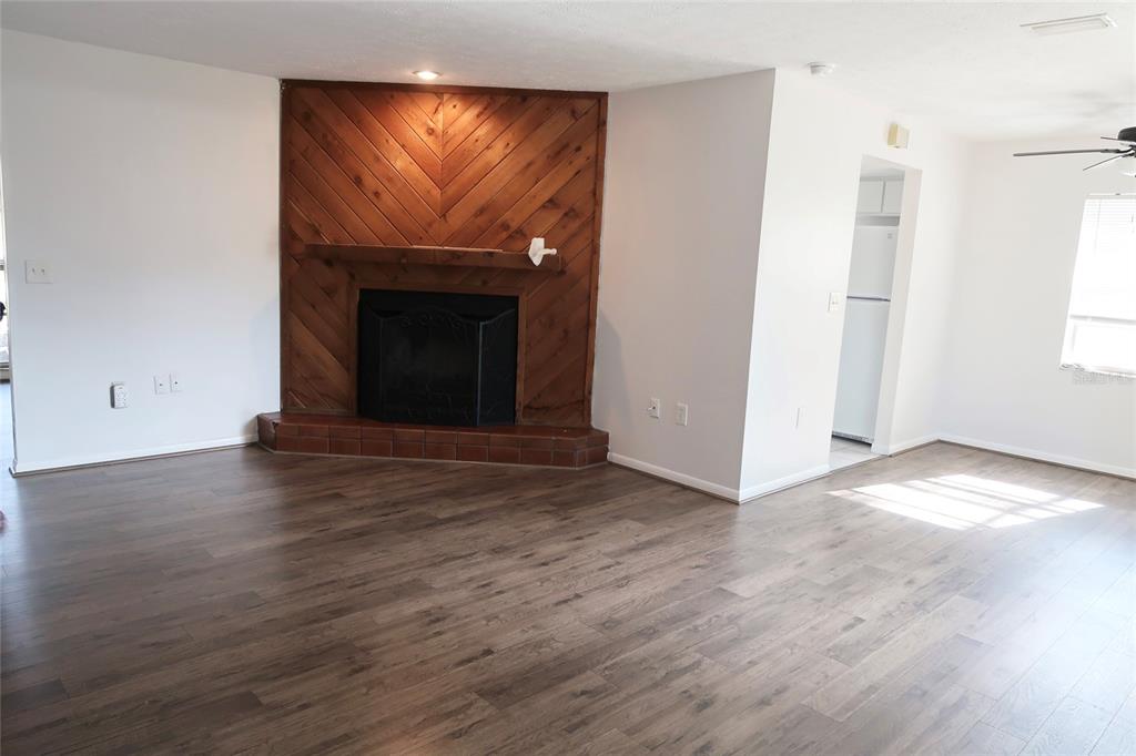 10410 North Connechusett Road Tampa, FL 33617 - Photo 2 of 15