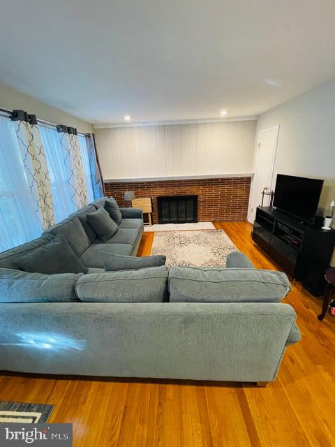 8403 Legation Road New Carrollton, MD 20784 - Photo 17 of 48 LIVING ROOM 4