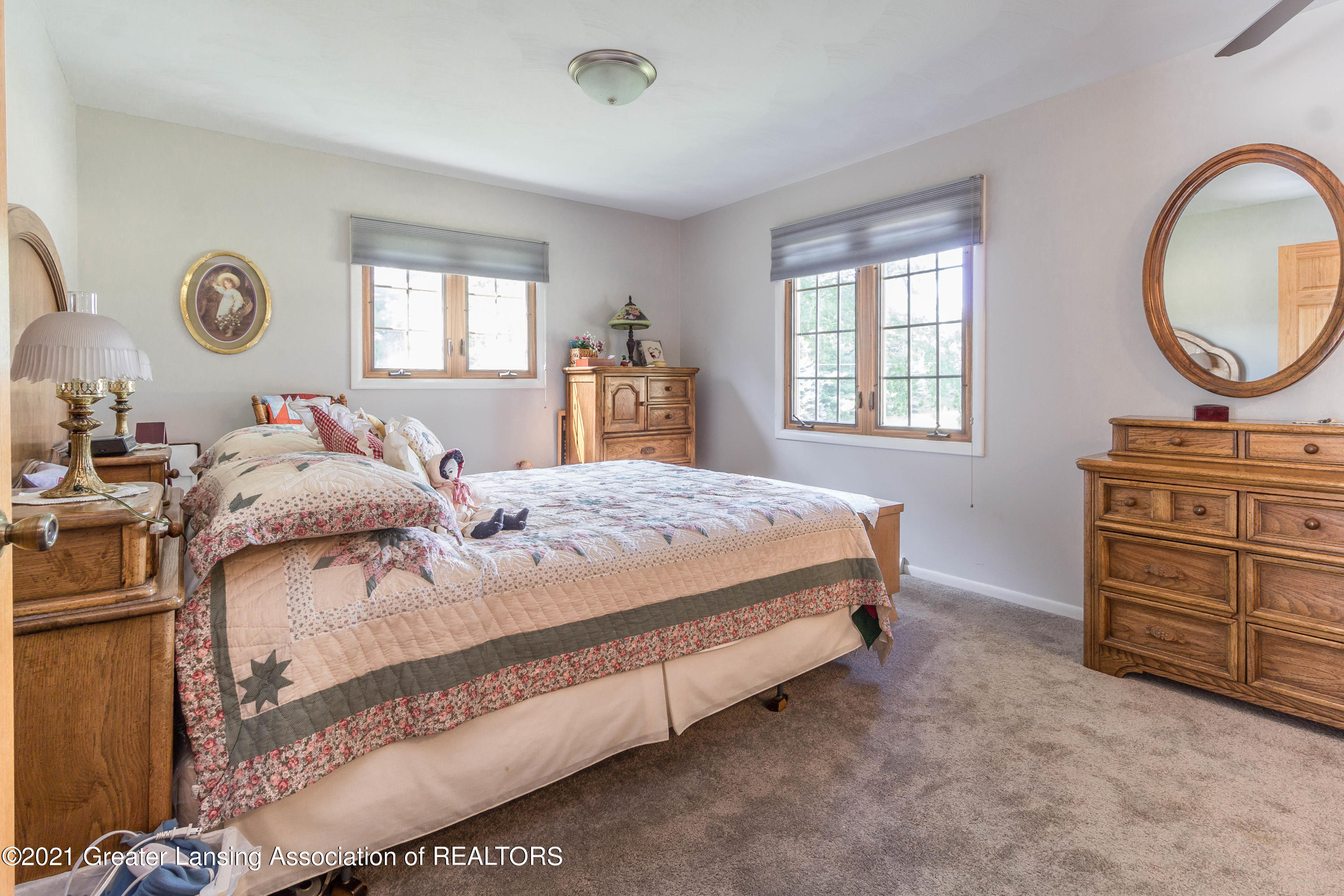 11880 Oneida Road Grand Ledge, MI 48837 - Photo 21 of 38 oneidardsuitebed4 (1 of 1)