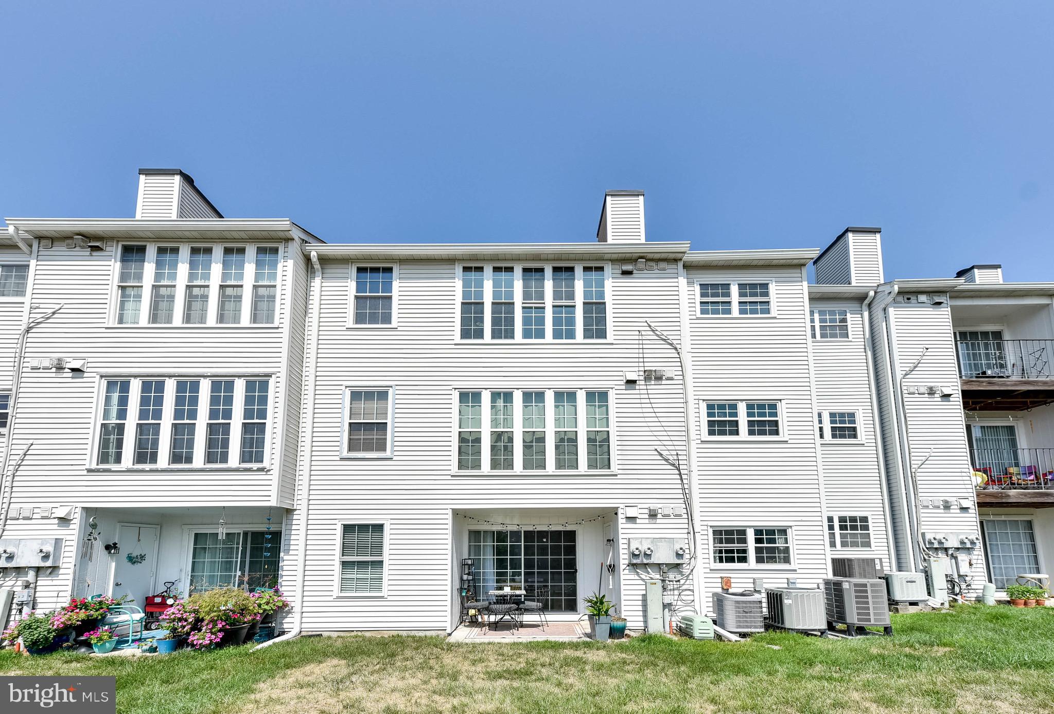 129 Fort Evans Road Southeast, Unit E Leesburg, VA 20175 - Photo 15 of 20 Condo backs to open common area