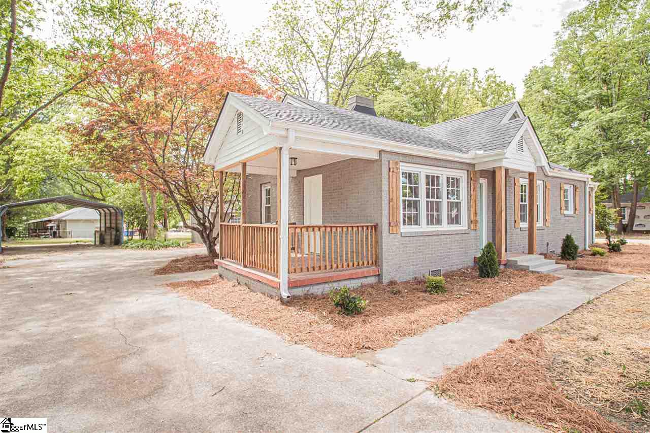 617 North Maple Street Simpsonville, SC 29681 - Photo 2 of 26 Gallery Image 2