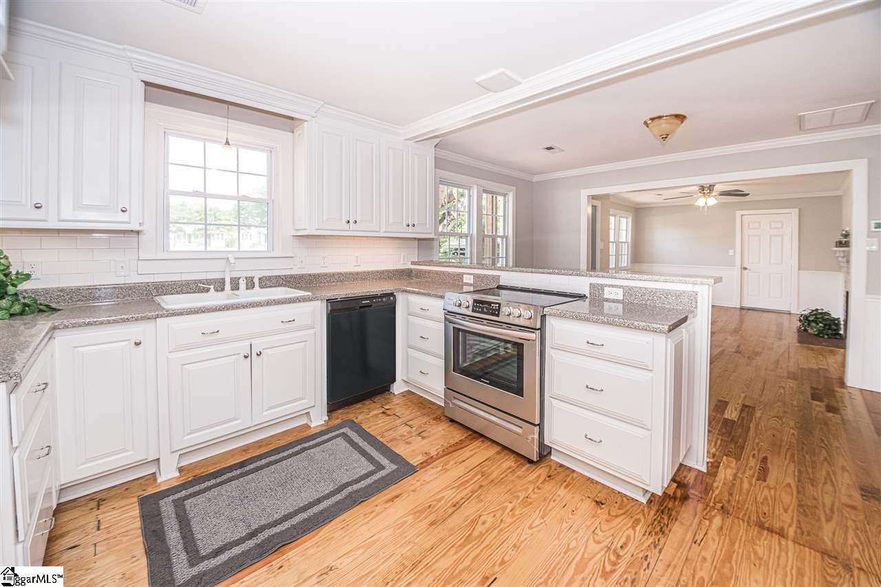 617 North Maple Street Simpsonville, SC 29681 - Photo 11 of 26 Gallery Image 11