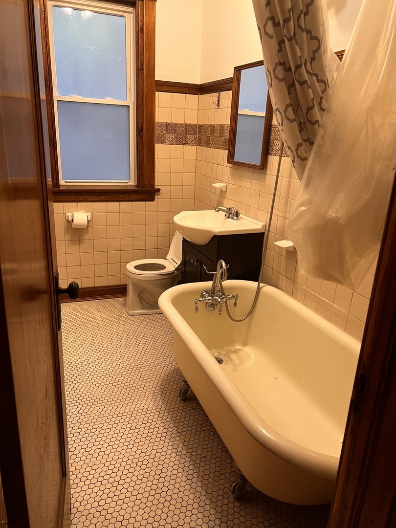 5517 South University Avenue, Unit 1 Chicago, IL 60637 - Photo 13 of 16