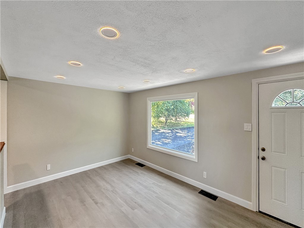 3655 Middle Cheshire Road Canandaigua Town, NY 14424 - Photo 22 of 31