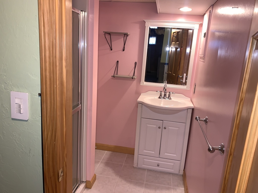 91 Sunderland Road Worcester, MA 01604 - Photo 23 of 37 Gallery Image 23