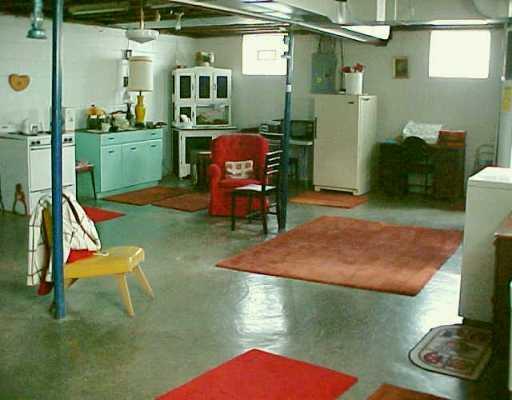 1253 Cascade Road Monaca, PA 15061 - Photo 8 of 8 Den/Family/Great Room.