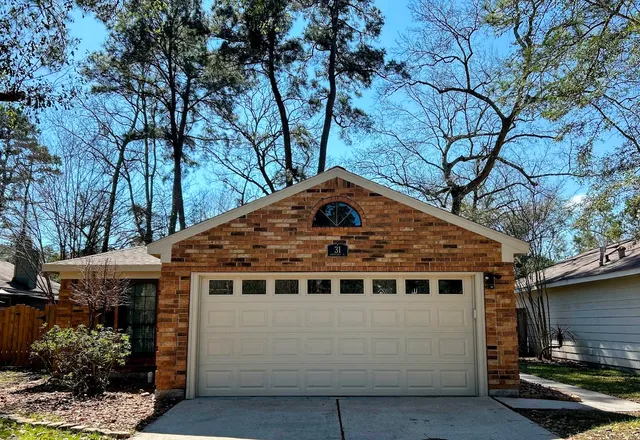 $2,200 | 31 Barnstable Place, The Woodlands, TX 77381