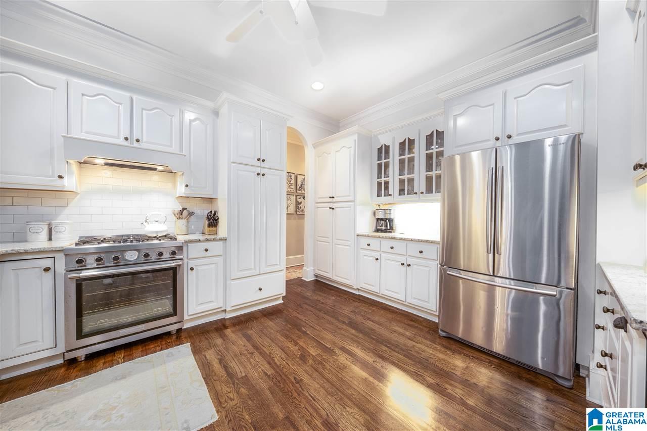 237 La Prado Place Birmingham, AL 35209 - Photo 11 of 39