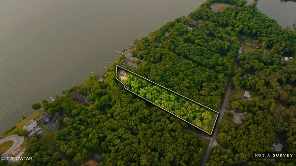 $1,075,000 | 300 Swan Bay Drive, Buchanan, TN 38222