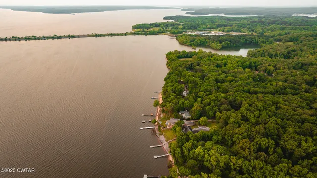 $1,075,000 | 300 Swan Bay Drive, Buchanan, TN 38222