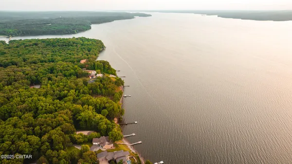 $1,075,000 | 300 Swan Bay Drive, Buchanan, TN 38222