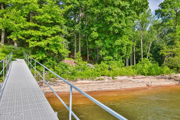 $1,075,000 | 300 Swan Bay Drive, Buchanan, TN 38222