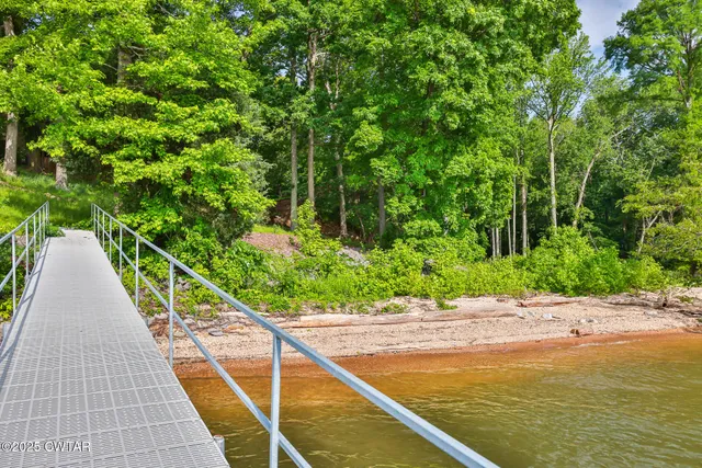 $1,075,000 | 300 Swan Bay Drive, Buchanan, TN 38222