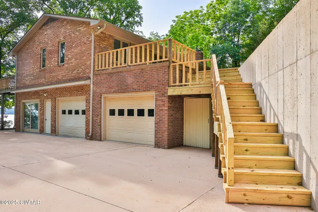 $1,075,000 | 300 Swan Bay Drive, Buchanan, TN 38222