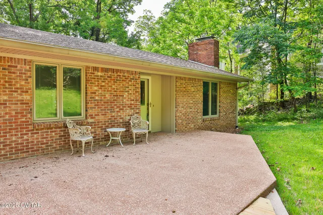 $1,075,000 | 300 Swan Bay Drive, Buchanan, TN 38222