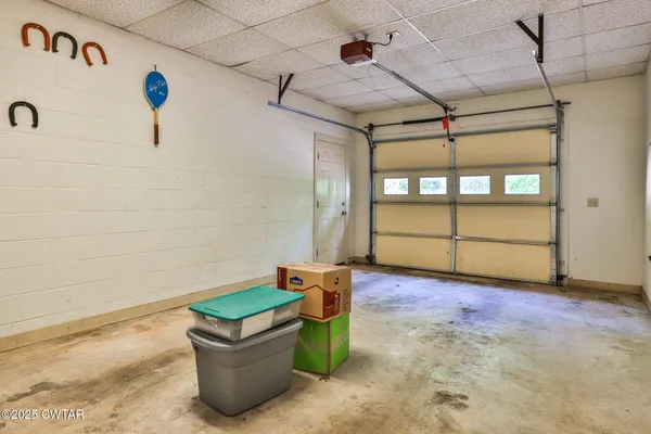 $1,075,000 | 300 Swan Bay Drive, Buchanan, TN 38222