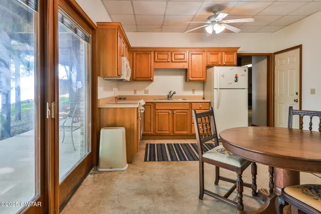 $1,075,000 | 300 Swan Bay Drive, Buchanan, TN 38222