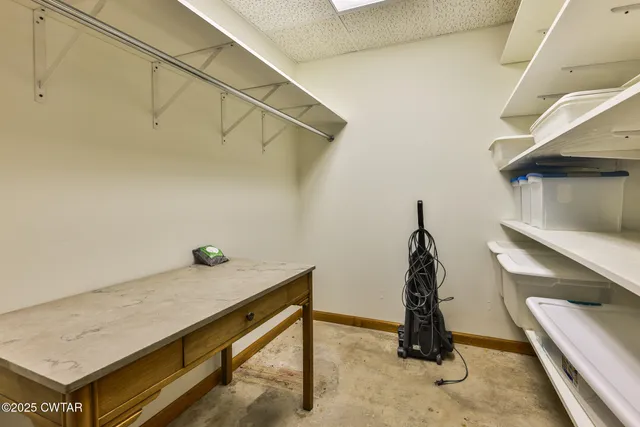 $1,075,000 | 300 Swan Bay Drive, Buchanan, TN 38222