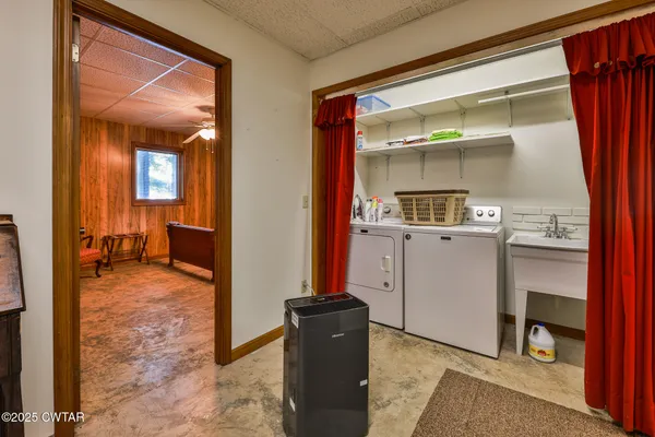 $1,075,000 | 300 Swan Bay Drive, Buchanan, TN 38222