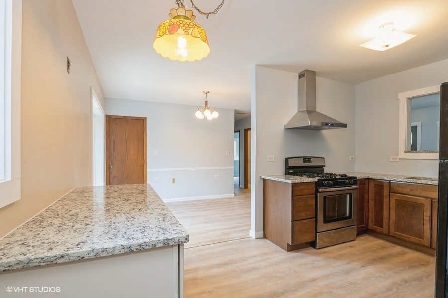 210 Brookhill Road Libertyville, IL 60048 - Photo 23 of 38