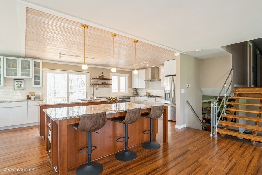 210 Brookhill Road Libertyville, IL 60048 - Photo 5 of 38