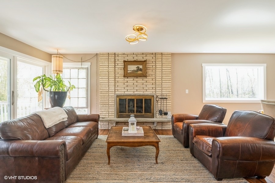 210 Brookhill Road Libertyville, IL 60048 - Photo 7 of 38