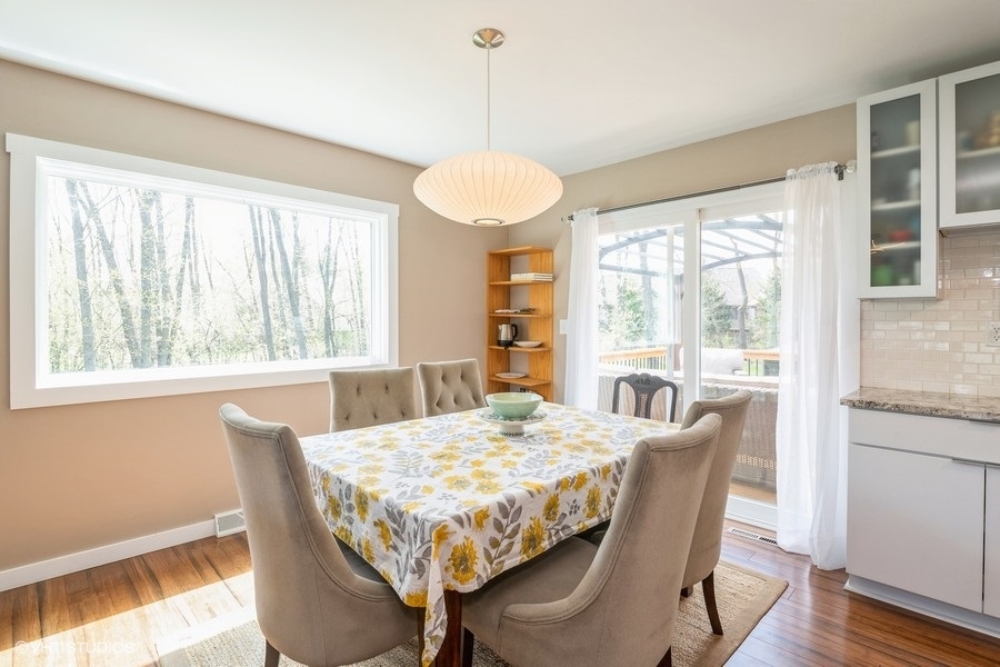 210 Brookhill Road Libertyville, IL 60048 - Photo 8 of 38