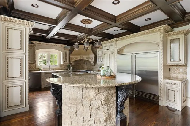 a large building with a lot of windows