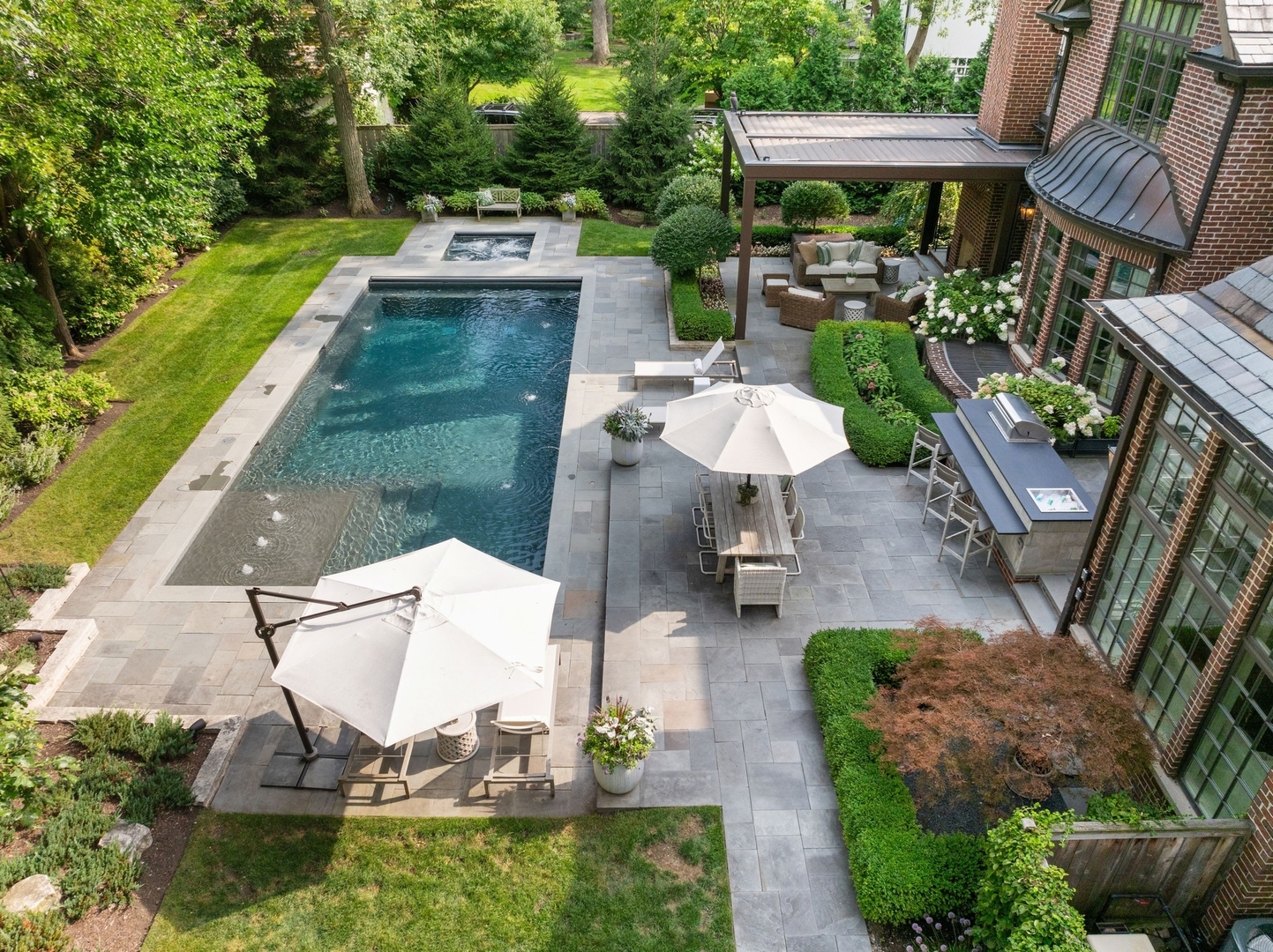 675 Blackthorn Road Winnetka, IL 60093 - Photo 6 of 89 Gallery Image 6