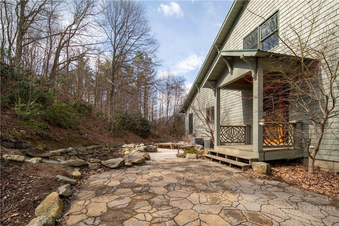 442 Aldridge Road Banner Elk, NC 28604 - Photo 5 of 50